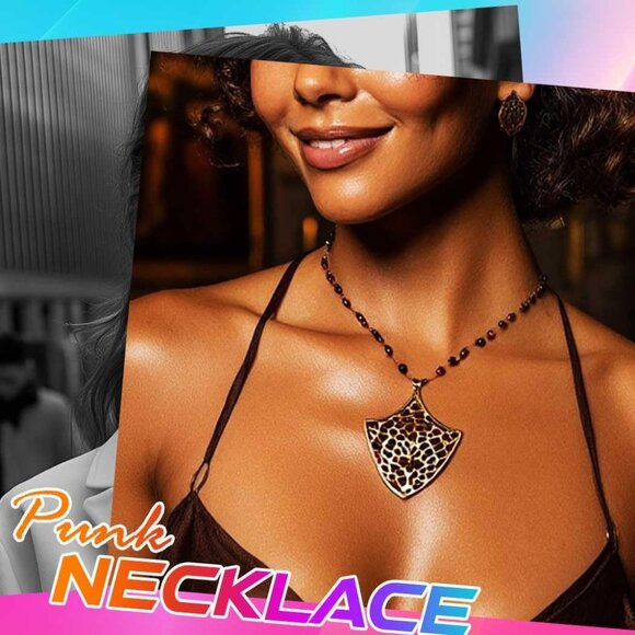 Lightweight Gold Pendant Necklace - Versatile Fashion Jewelry for Every Occasion - Picture 3 of 7